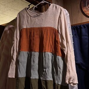Entro Long Sleeve Top in Cream, Rust, and Gray